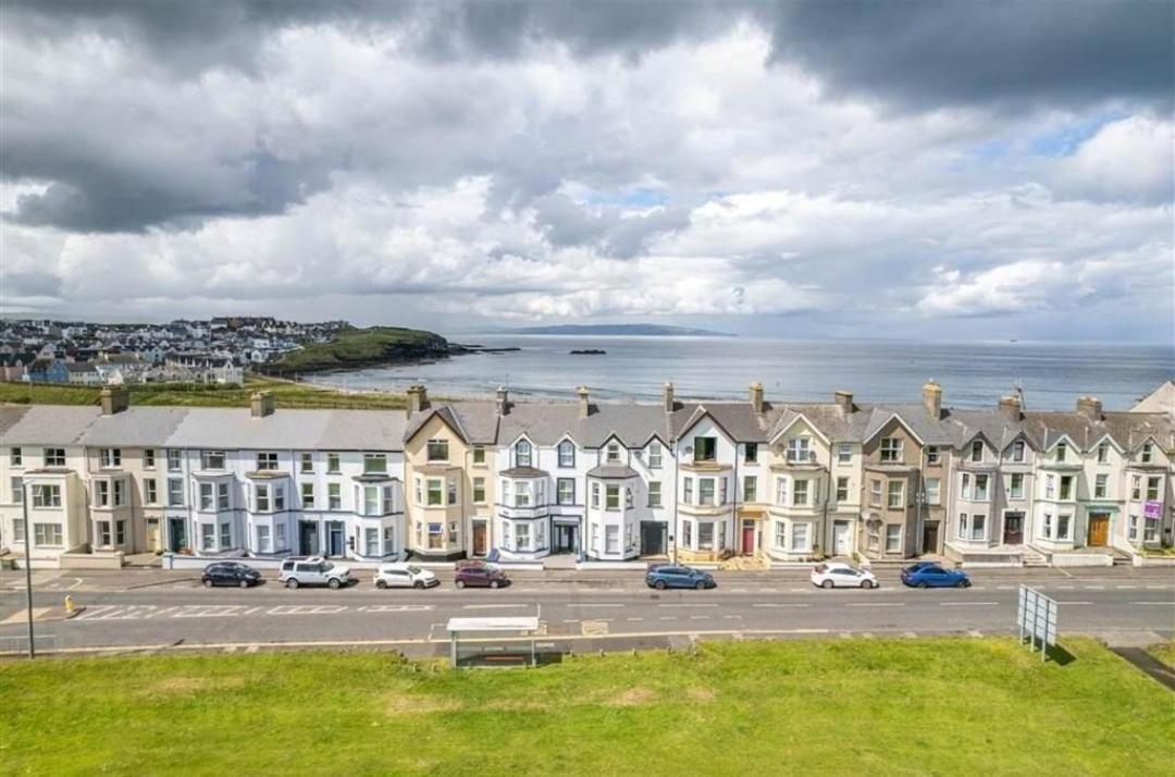 2 Dunluce Green - Portrush By The Sea Экстерьер фото